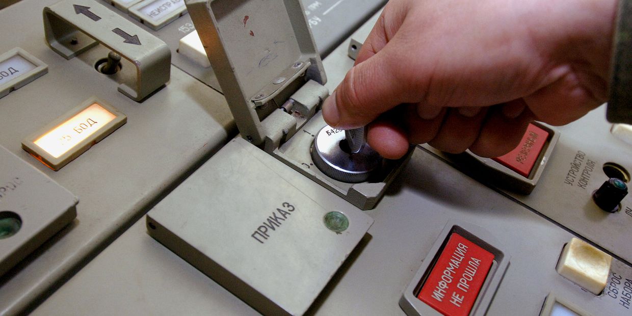 Пульт управления дежурного расчета Ракетных войск стратегического назначения