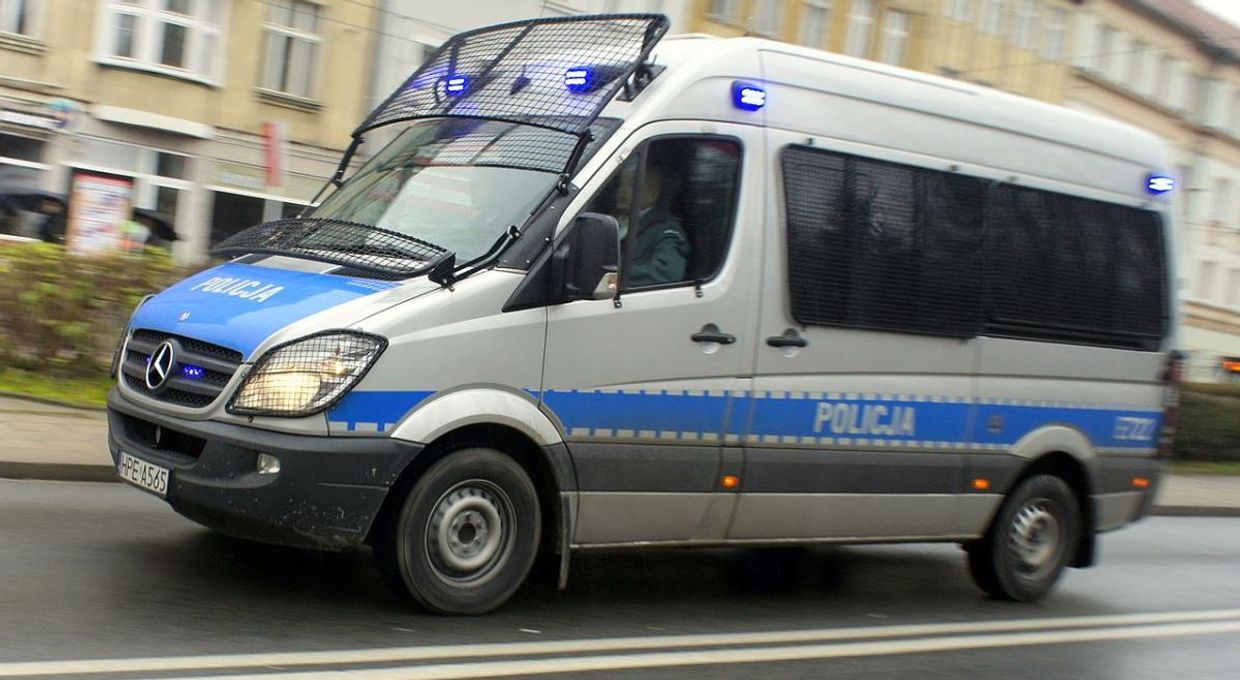 Полицейский автомобиль