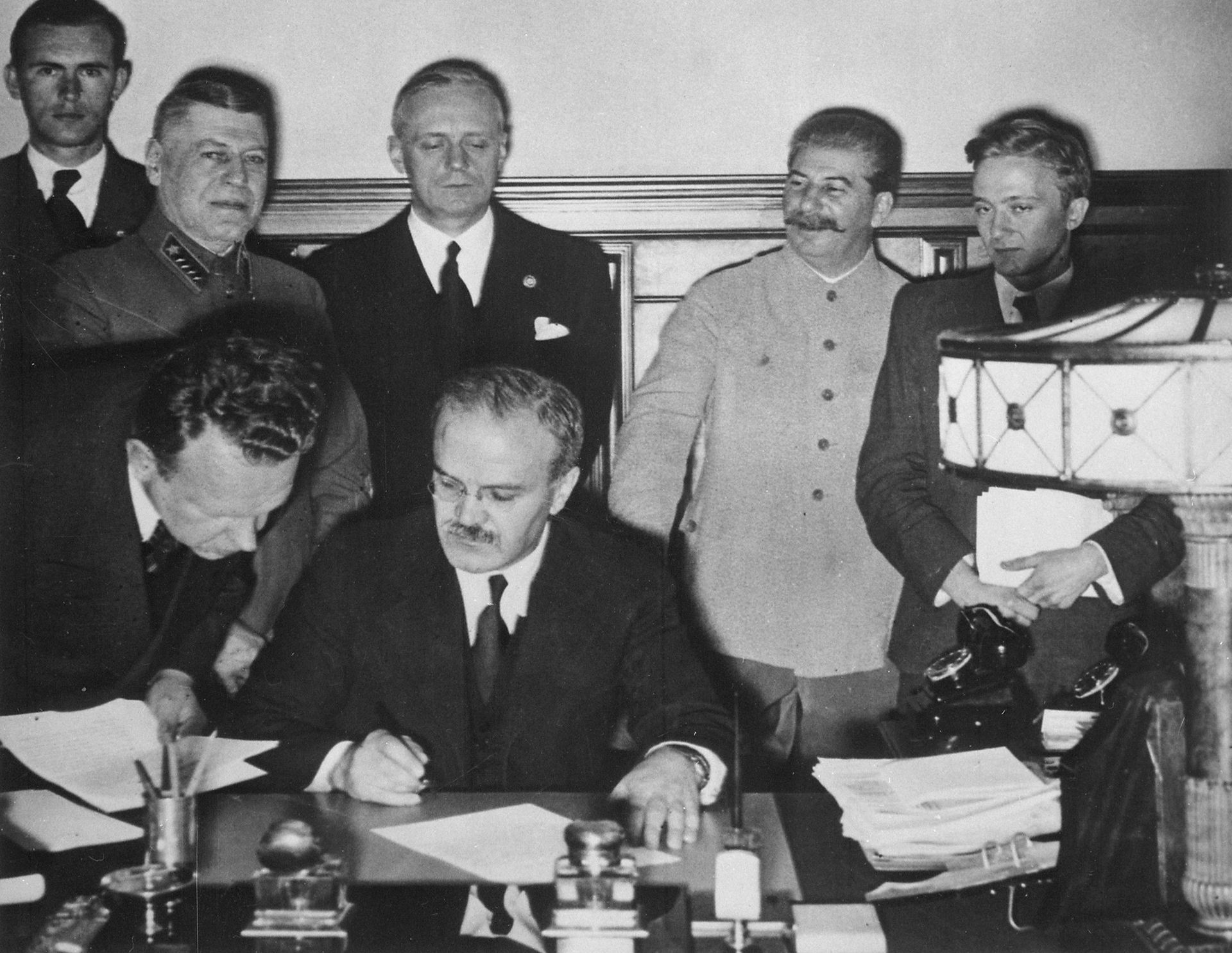 подписание пакта Молотова-Риббентропа - ИноСМИ, 1920, 27.11.2020
