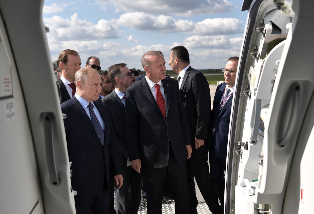 Президент РФ В. Путин и президент Турции Р. Т. Эрдоган посетили авиасалон МАКС 2019