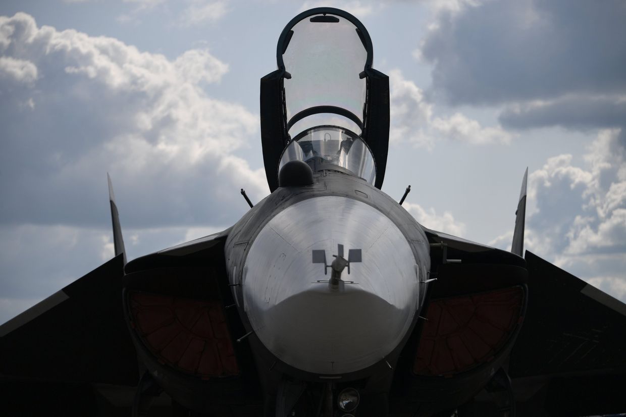 Экспериментальный российский перспективный палубный истребитель СУ-47