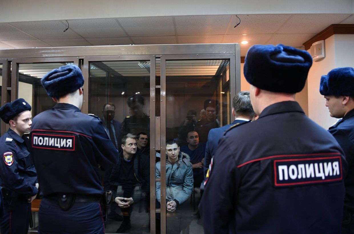 Рассмотрение жалобы на продление ареста украинским морякам