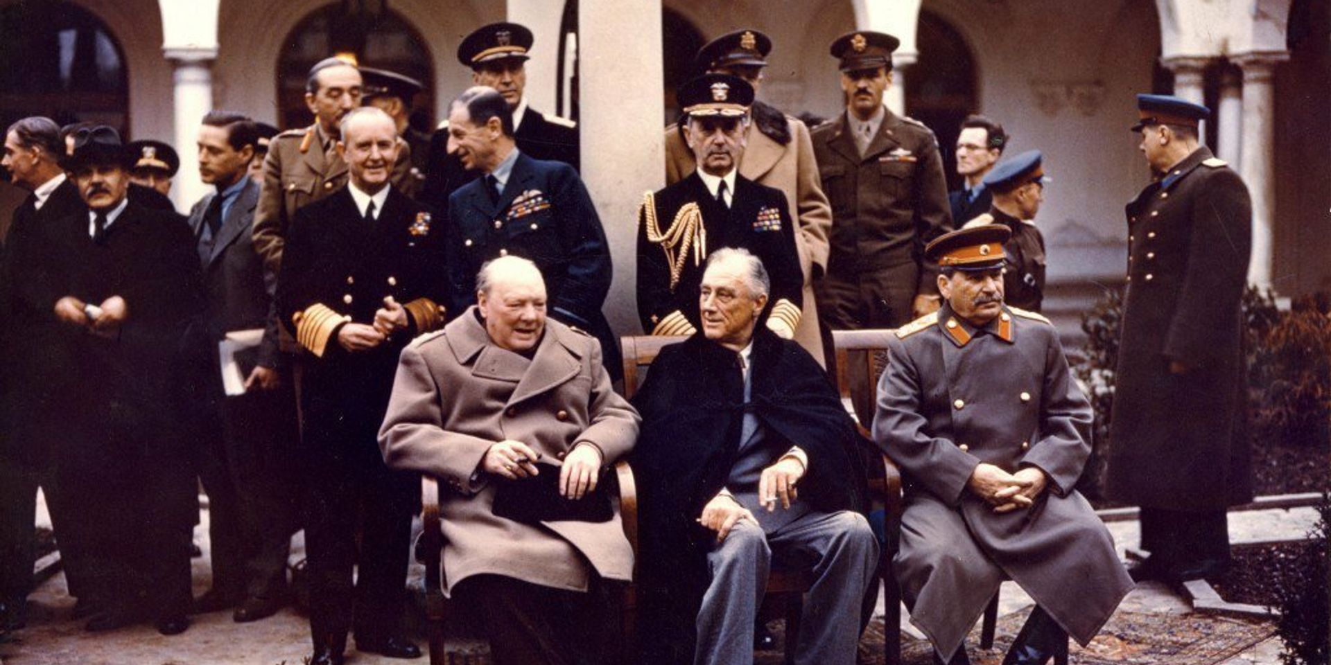 Черчилль, Рузвельт и Сталин у Ливадийского дворца. Февраль 1945 г. Черчилль, Рузвельт и Сталин у Ливадийского дворца. Февраль 1945 г. - ИноСМИ, 1920, 31.08.2021