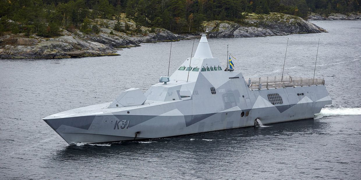 Корвет ВМС Швеции HMS Visby патрулирует Стокгольмский архипелаг Корвет ВМС Швеции HMS Visby патрулирует Стокгольмский архипелаг