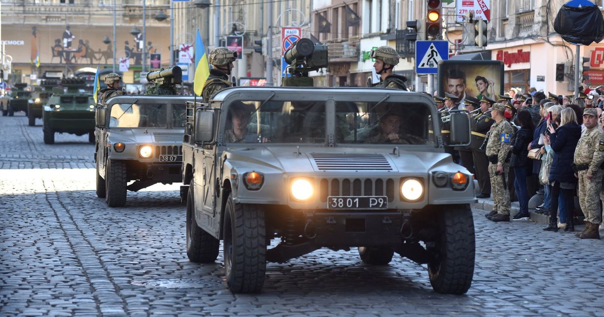Военный парад к Дню защитника Украины во Львове
