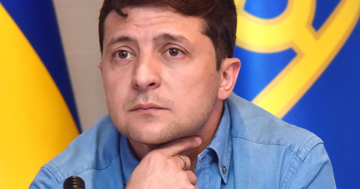 Президент Украины В. Зеленский посетил школу депутатов  партии Слуга народа