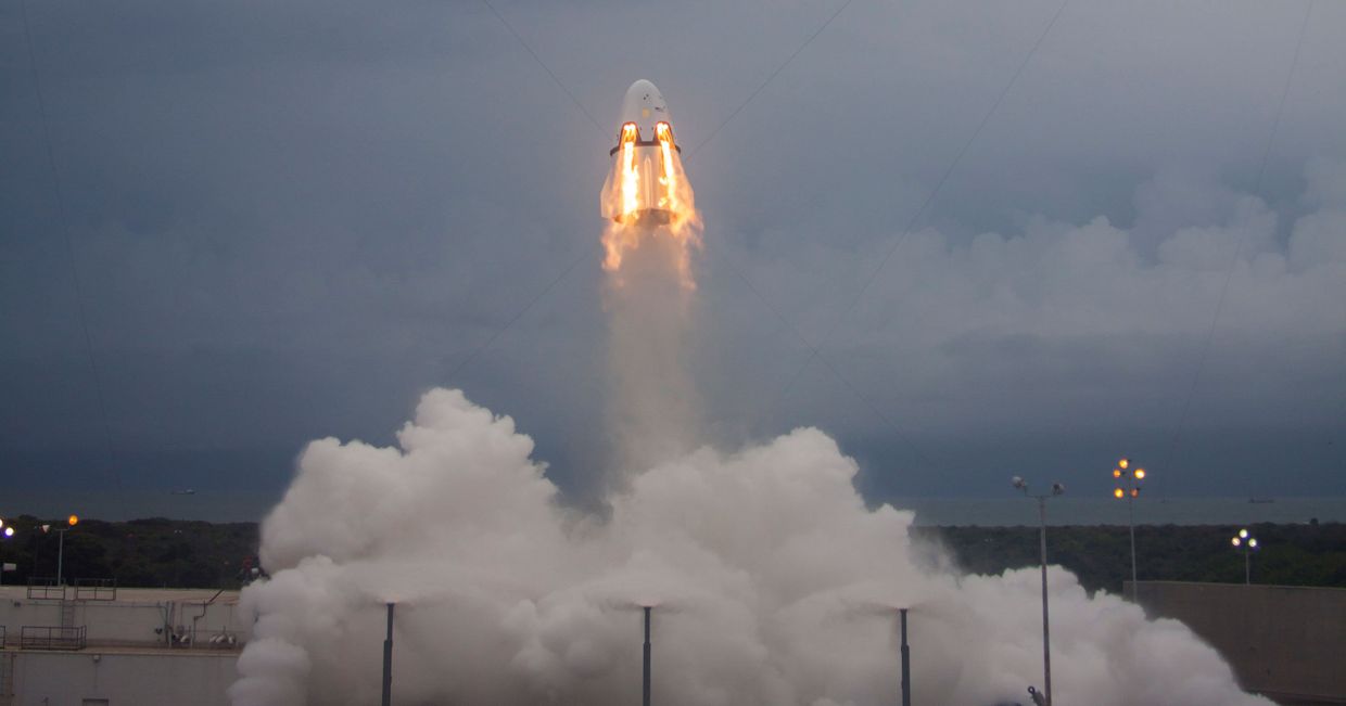 Летное испытание космического корабля Crew Dragon компании SpaceX