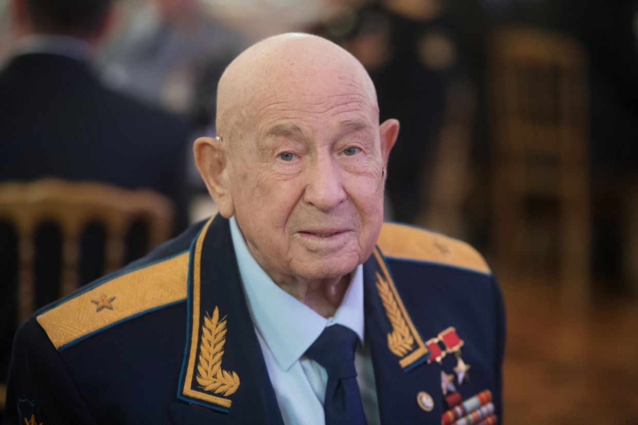 Космонавт Алексей Леонов