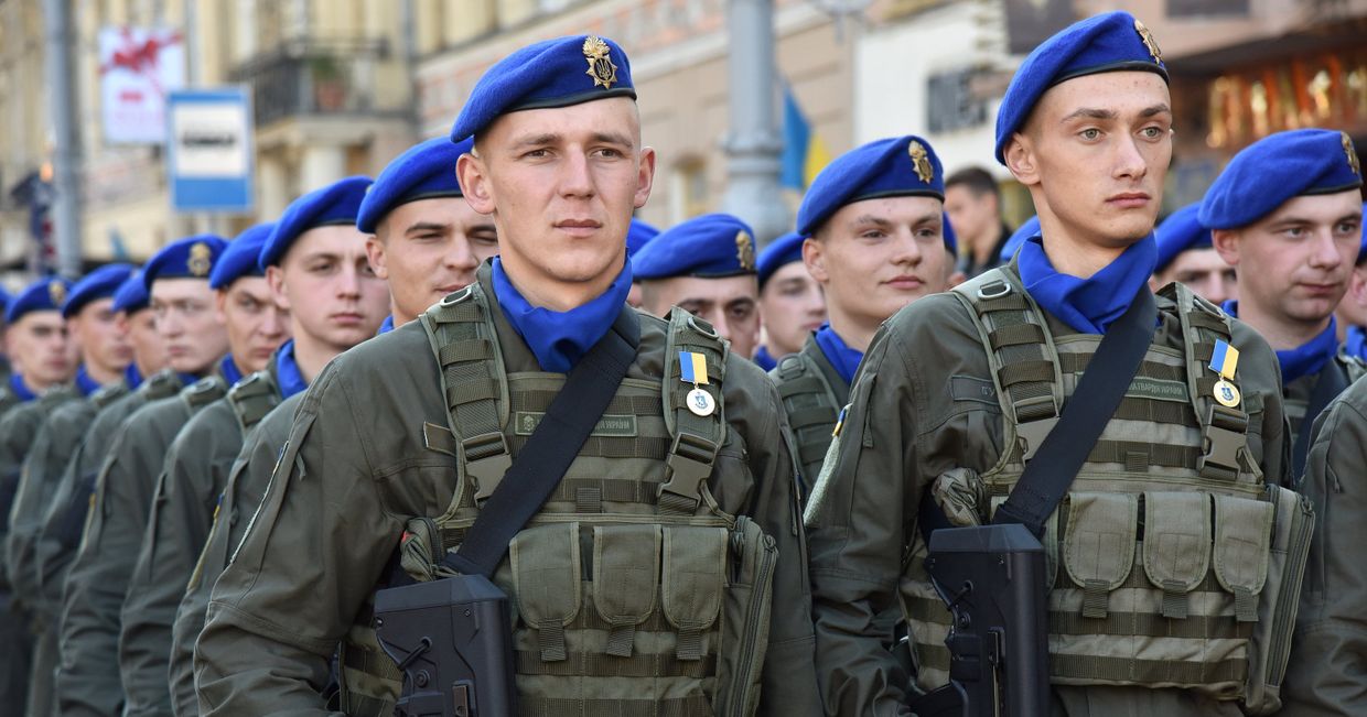 Военный парад к Дню защитника Украины во Львове
