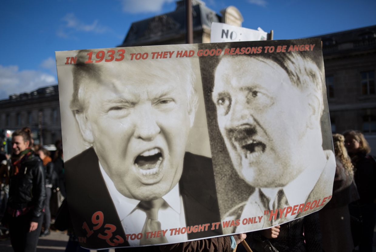 Демонстрация против Трампа в Париже