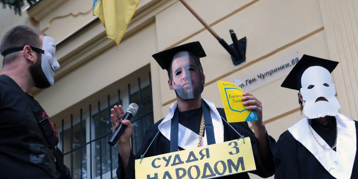 Акция во Львове против коррупции в судебной системе