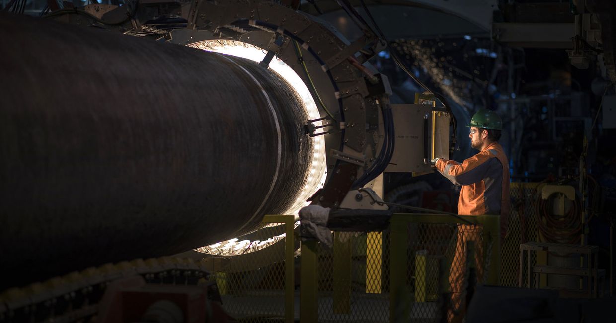 Cварка труб на борту трубоукладочного судна Pioneering Spirit