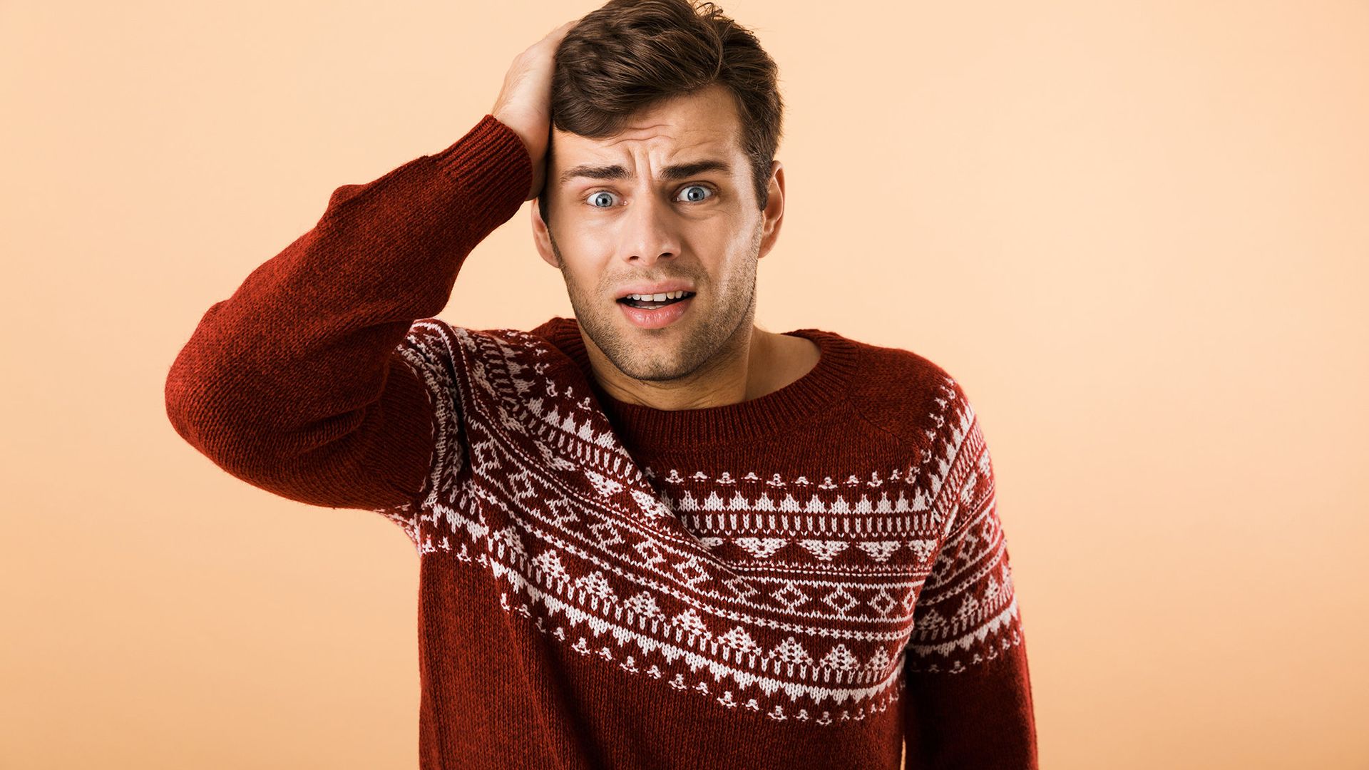 Мужчина в свитере - ИноСМИ, 1920, 20.11.2024