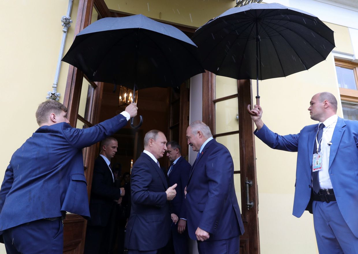 Президент РФ Владимир Путин и президент Белоруссии Александр Лукашенко