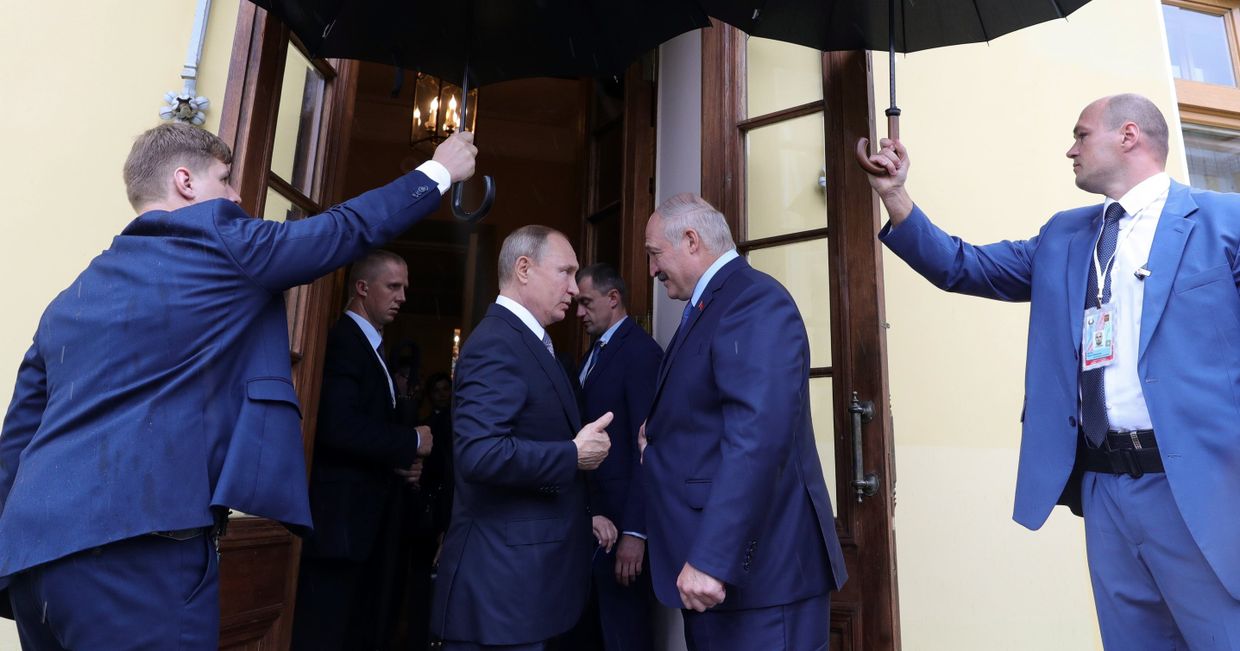 Президент РФ Владимир Путин и президент Белоруссии Александр Лукашенко