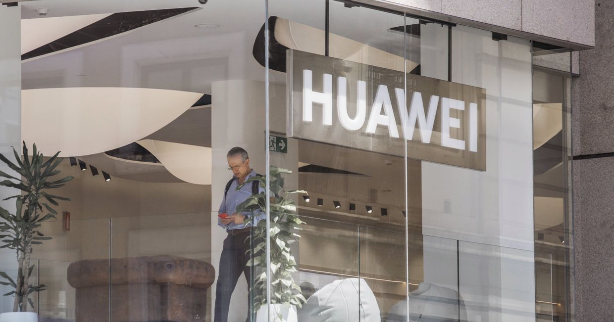 Флагманский магазин Huawei в Мадриде
