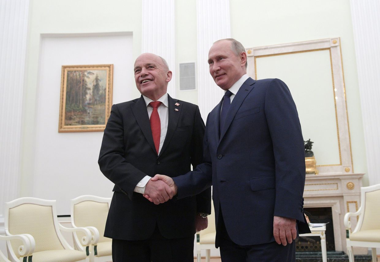 Президент РФ В. Путин встретился с президентом Швейцарии У. Маурером
