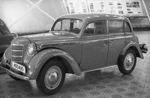 Автомобиль Москвич-400