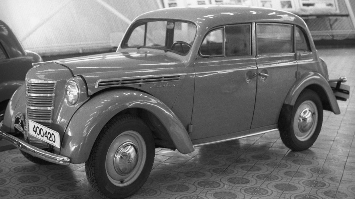 Автомобиль Москвич-400