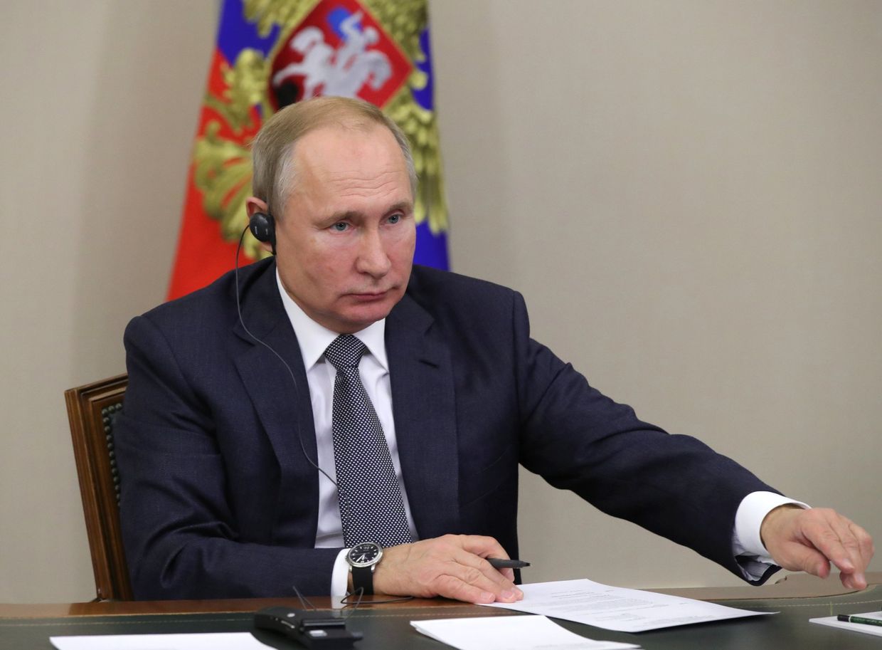 Президент РФ В. Путин принял участие в церемонии начала поставок российского газа в КНР по восточному маршруту Президент РФ В. Путин принял участие в церемонии начала поставок российского газа в КНР по восточному маршруту