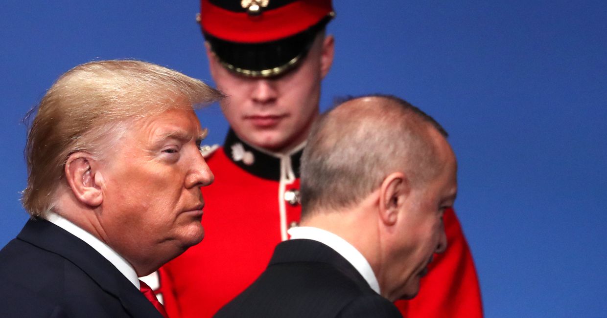 Президент США Дональд Трамп и президент Турции Реджеп Эрдоган на саммите лидеров НАТО в Уотфорде, Великобритания
