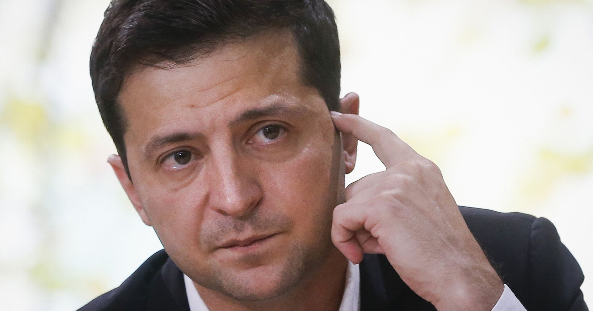 Президент Украины Владимир Зеленский общается с журналистами в Киеве - ИноСМИ, 1920, 01.04.2021