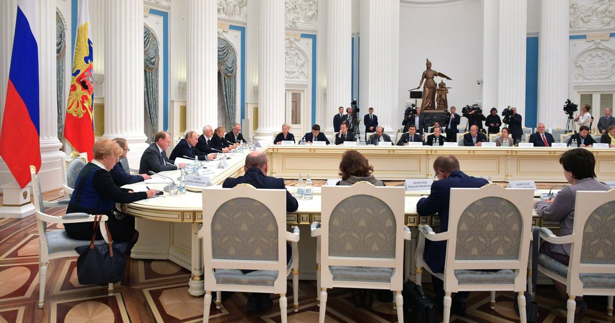 Президент РФ В. Путин провел заседание Совета по русскому языку