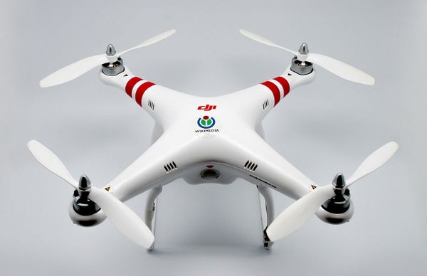 Дрон Phantom от DJI