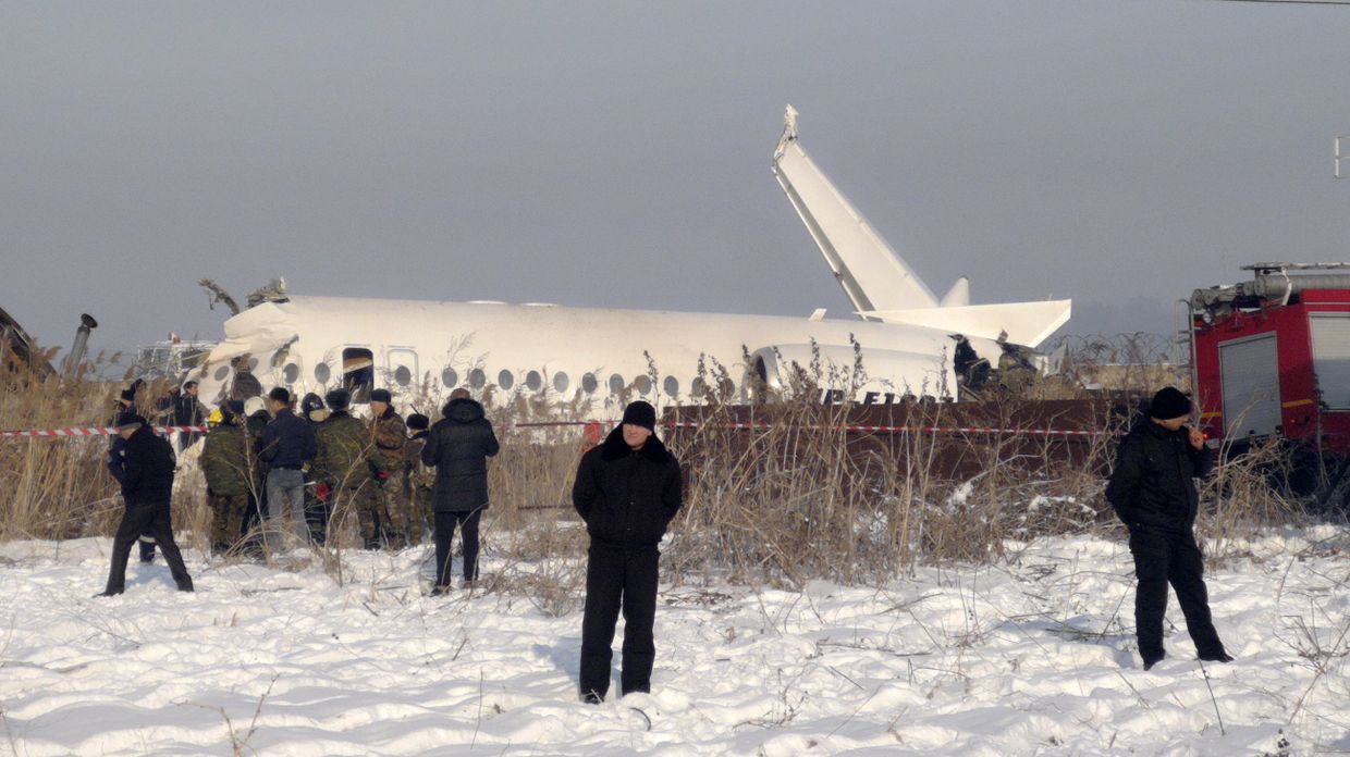 Самолет Fokker-100 авиакомпании Bek Air разбился недалеко от Алма-Аты, Казахстан