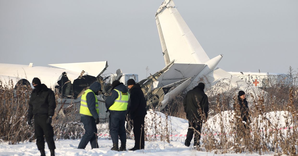 Самолет Fokker-100 авиакомпании Bek Air разбился недалеко от Алма-Аты, Казахстан Самолет Fokker-100 авиакомпании Bek Air разбился недалеко от Алма-Аты, Казахстан