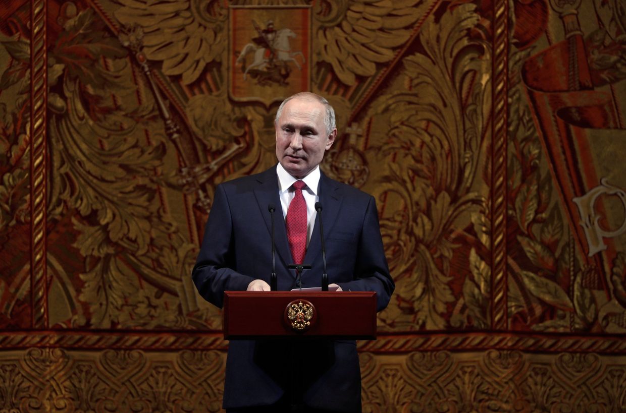 Президент РФ Владимир Путин во время торжественного вечера в Большом театре