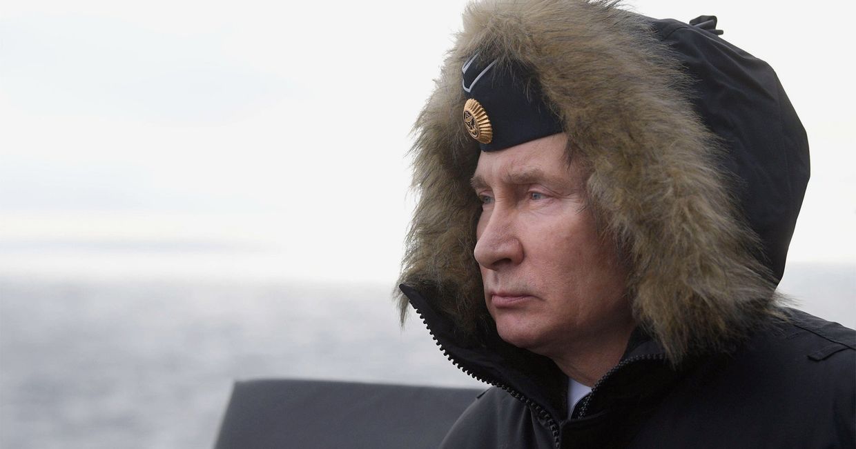Владимир Путин наблюдает за ходом совместных учений Северного и Черноморского флотов в Черном море Владимир Путин наблюдает за ходом совместных учений Северного и Черноморского флотов в Черном море
