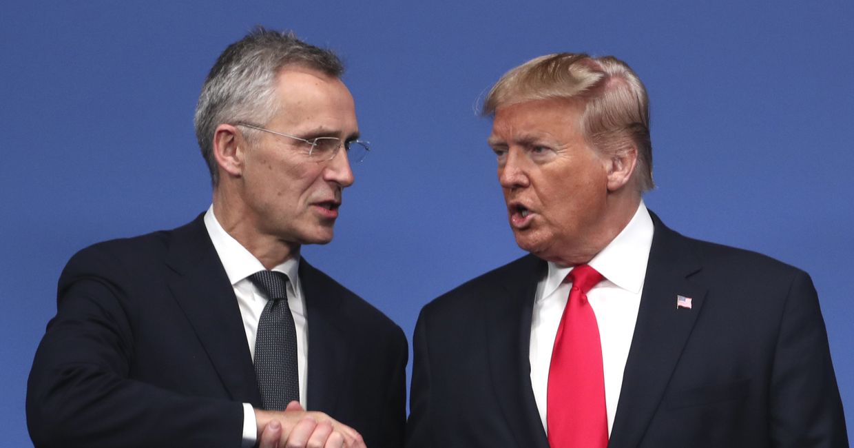 Генеральный секретарь НАТО Йенс Столтенберг и президент США Дональд Трам на встречи лидеров НАТО в Уотфорде Генеральный секретарь НАТО Йенс Столтенберг и президент США Дональд Трам на встречи лидеров НАТО в Уотфорде