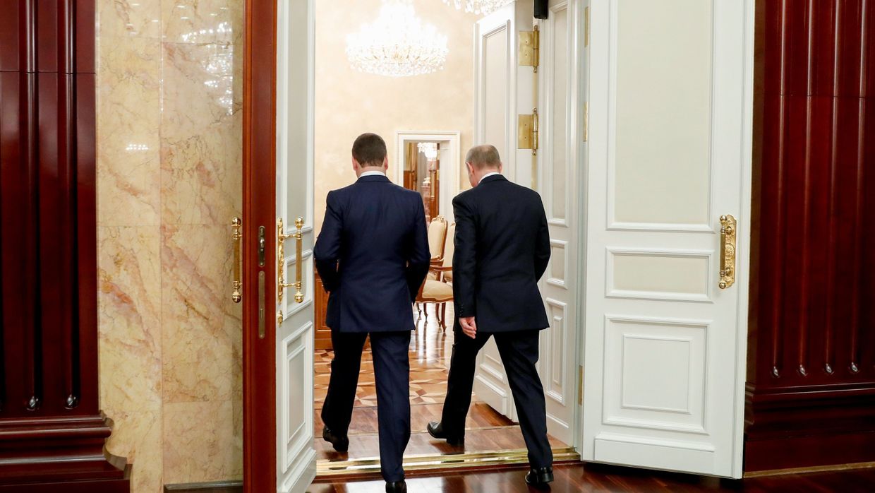 Правительство России уходит в отставку