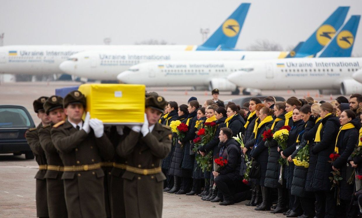 В Борисполь прибил борт с телами погибших в Иране украинцев, 19.01.2020