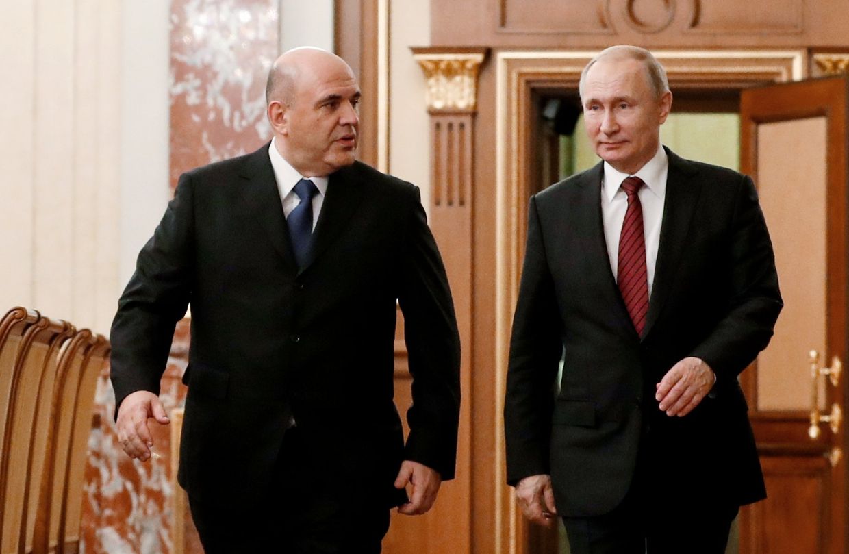 Президент РФ В. Путин провел встречу с новым правительством РФ