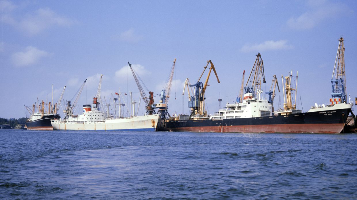 Корабли в Херсонском морском торговом порту