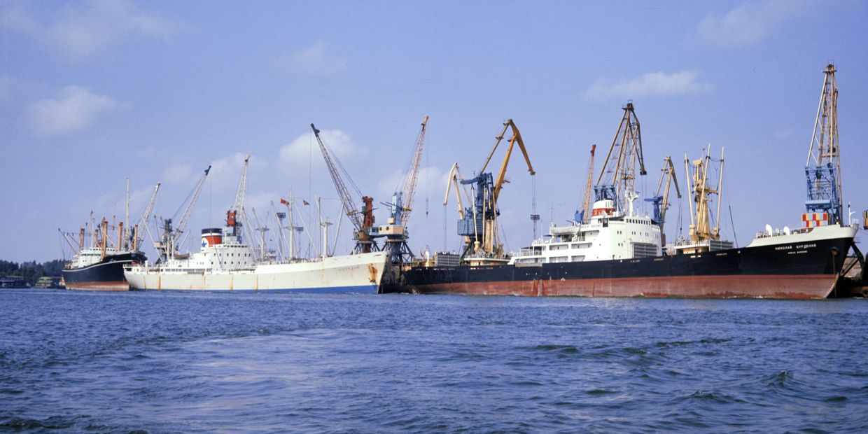 Корабли в Херсонском морском торговом порту