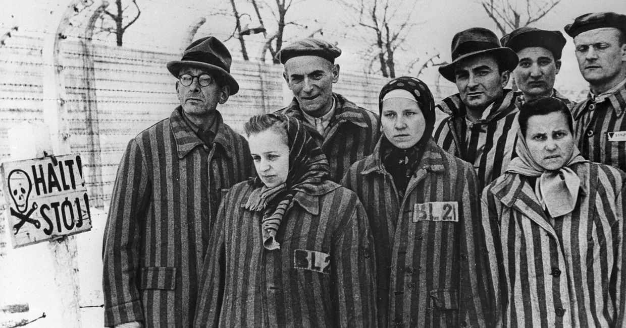 Узники концентрационного лагеря Освенцим перед освобождением Советской Армией
