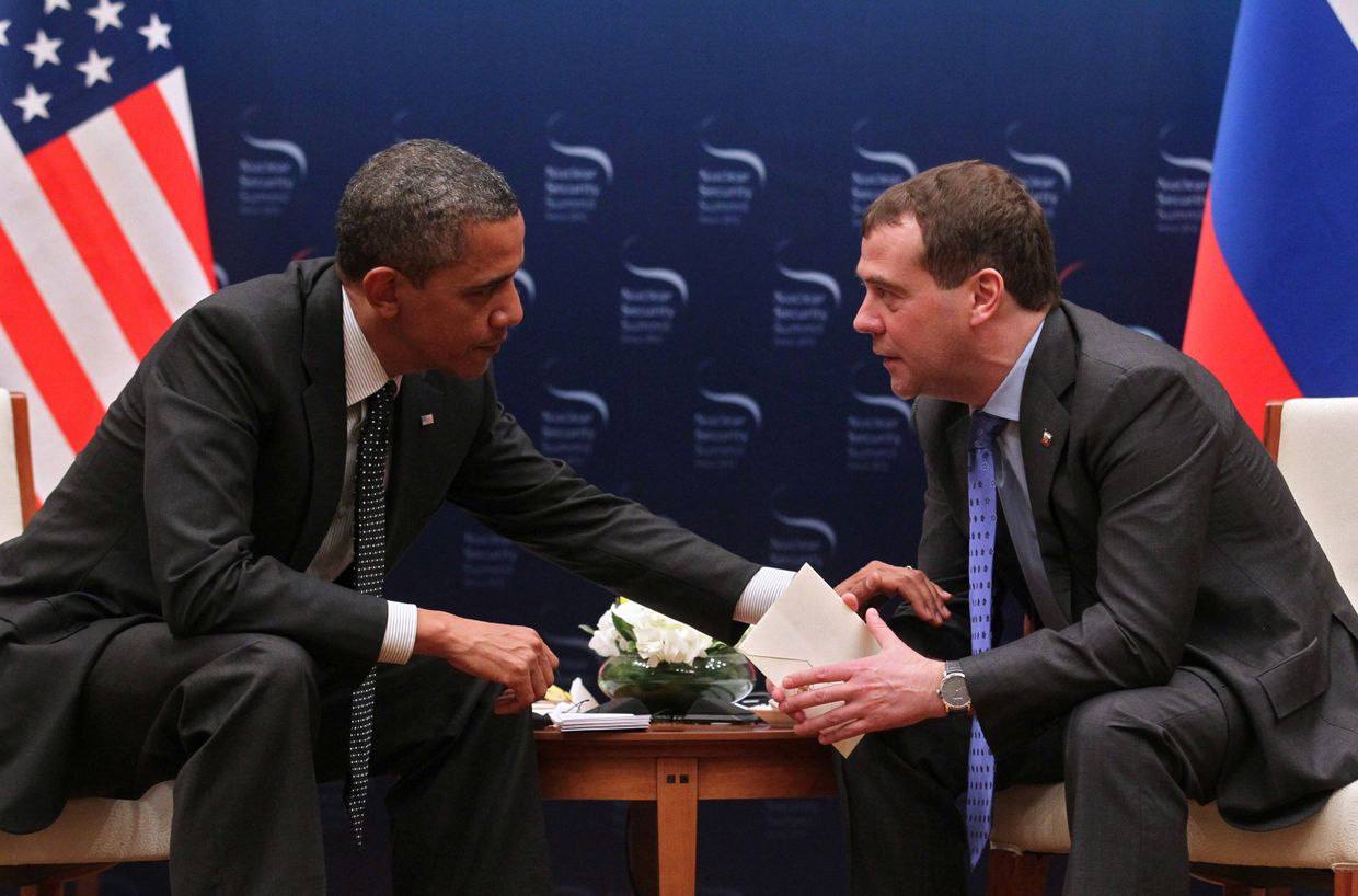 Президент России Дмитрий Медведев и президент США Барак Обама, 2012 год
