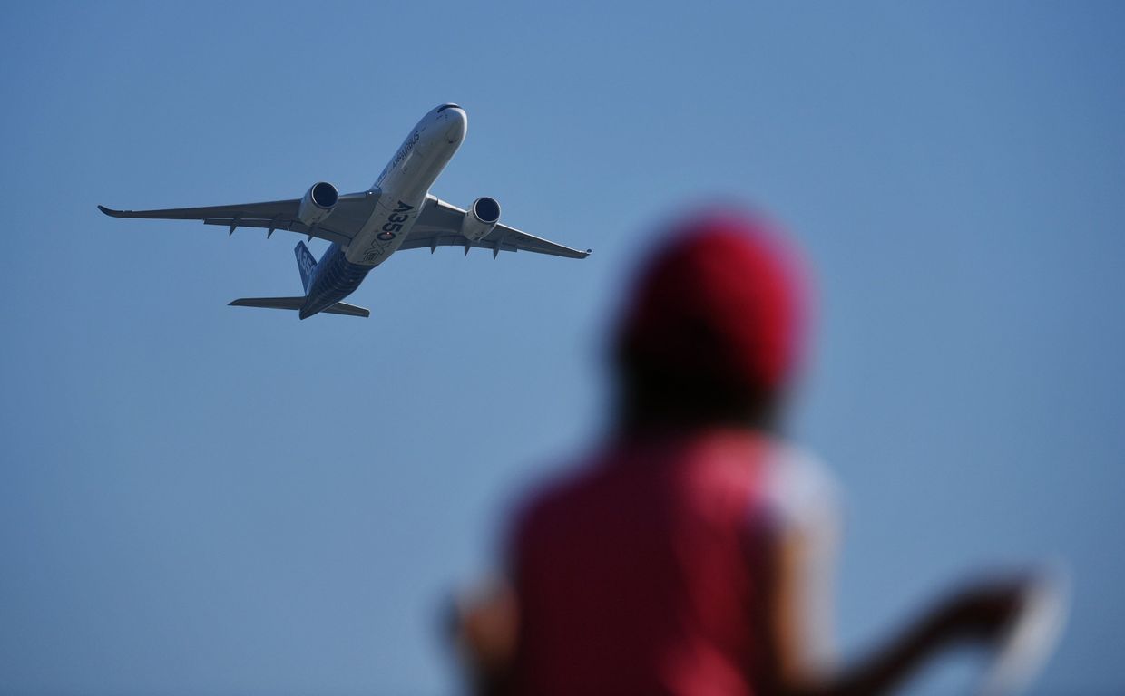 Полет дальнемагистрального широкофюзеляжного самолёта Airbus A350-900