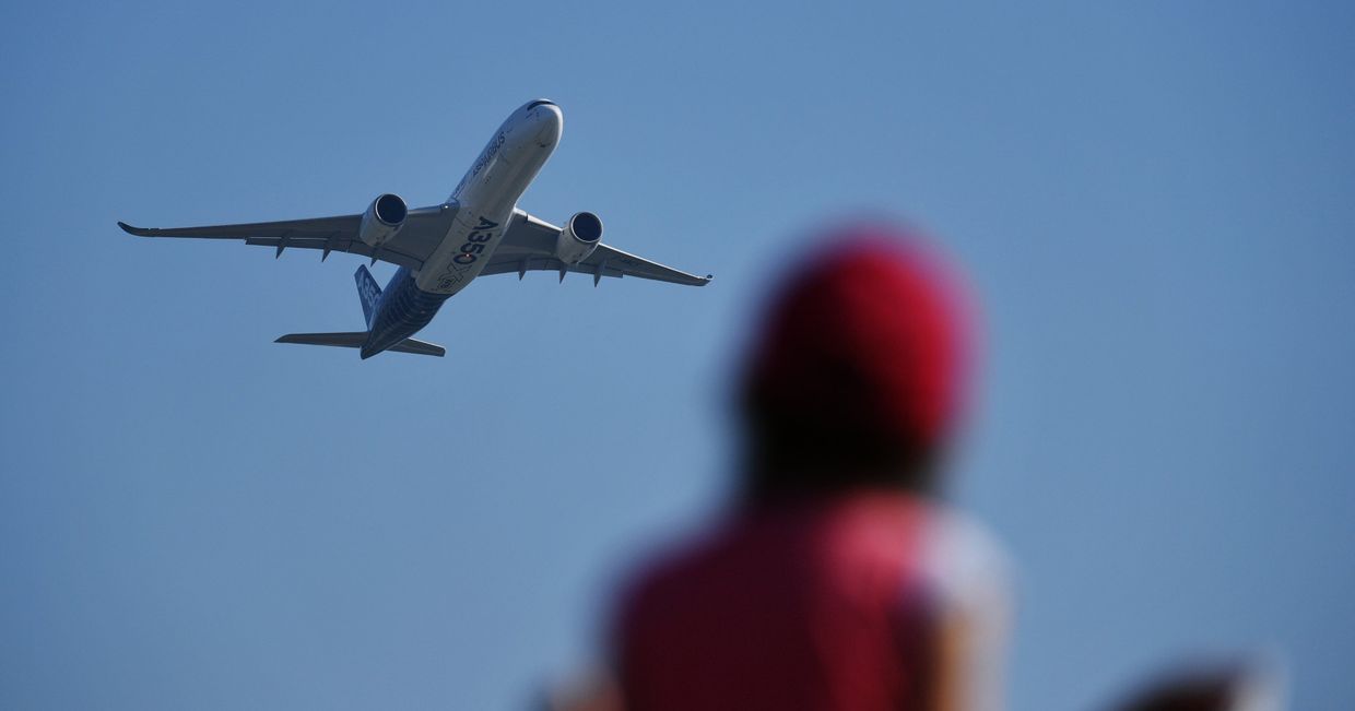 Полет дальнемагистрального широкофюзеляжного самолёта Airbus A350-900