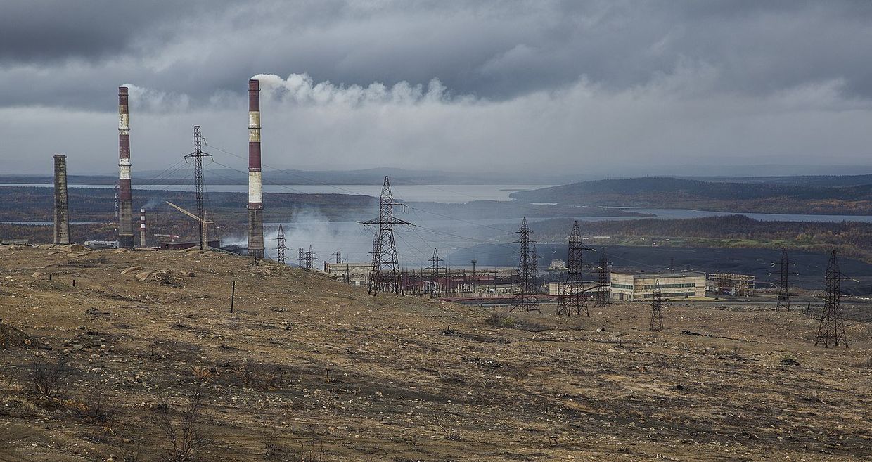 Посёлок Никель в Мурманской области