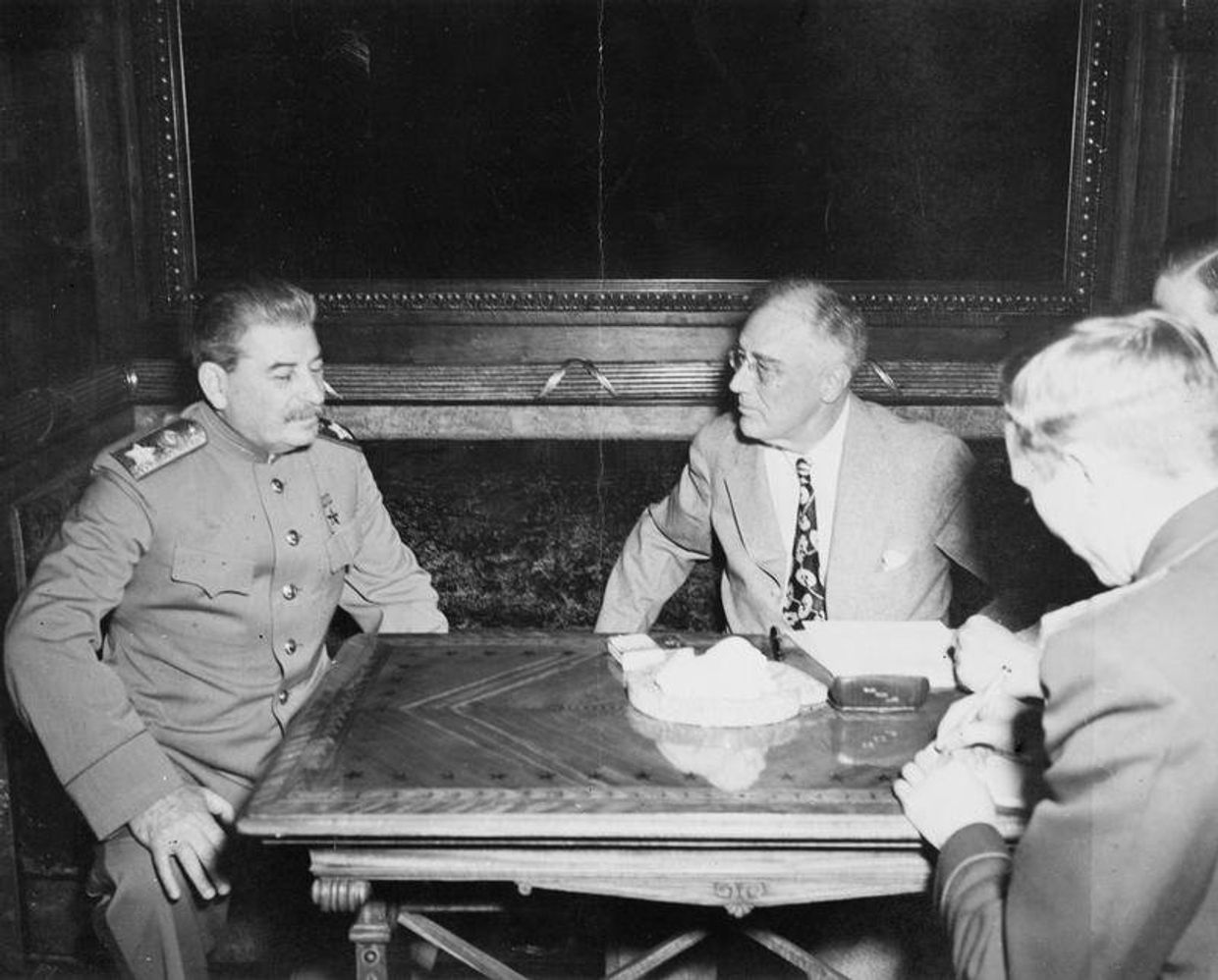 Ялтинская конференция, 1945 год Ялтинская конференция, 1945 год