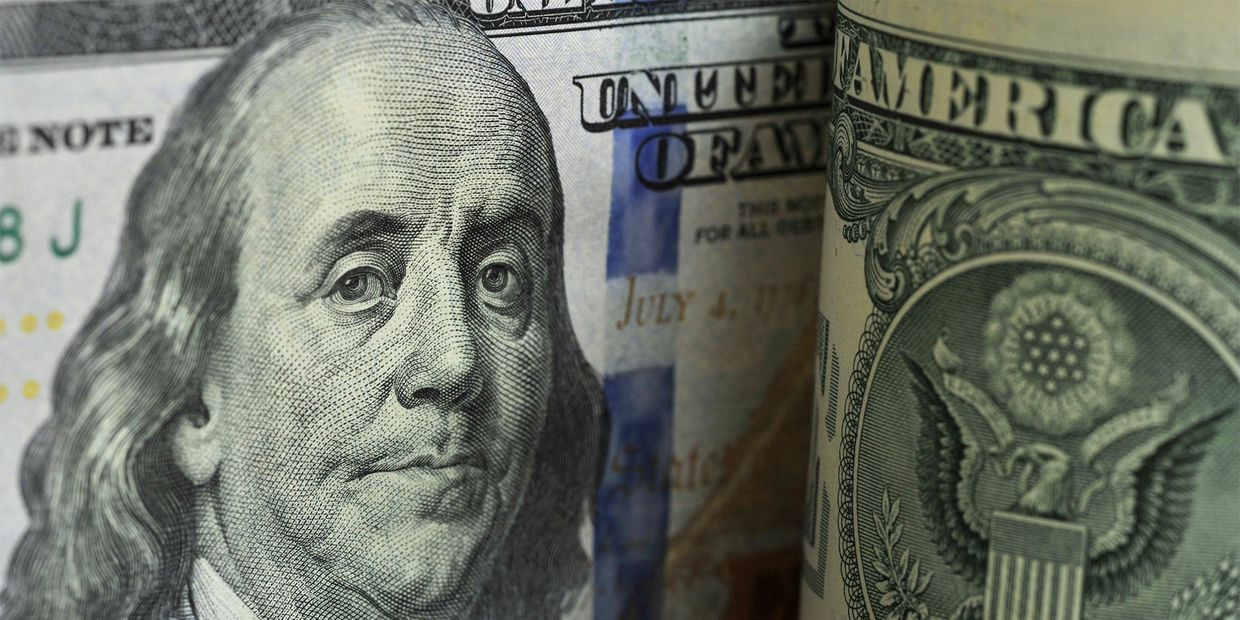Фрагмент банкноты номиналом 100 долларов США