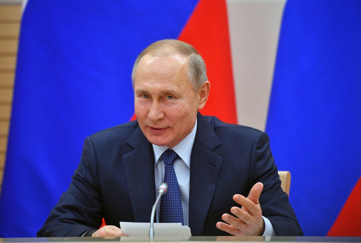 Президент РФ В. Путин встретился с рабочей группой по подготовке поправок в Конституцию