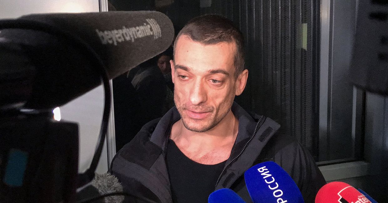 Российский художник Петр Павленский