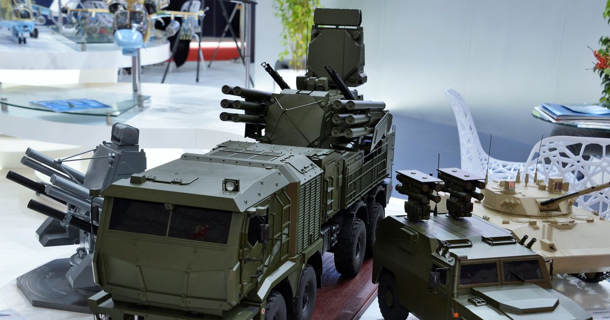 Макеты военной техники на Dubai Airshow 2019