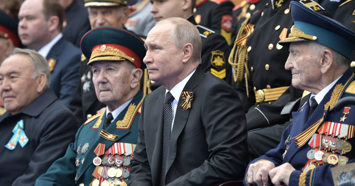 Президент РФ В. Путин на военном параде в честь 74-й годовщины Победы в ВОВ Президент РФ В. Путин на военном параде в честь 74-й годовщины Победы в ВОВ