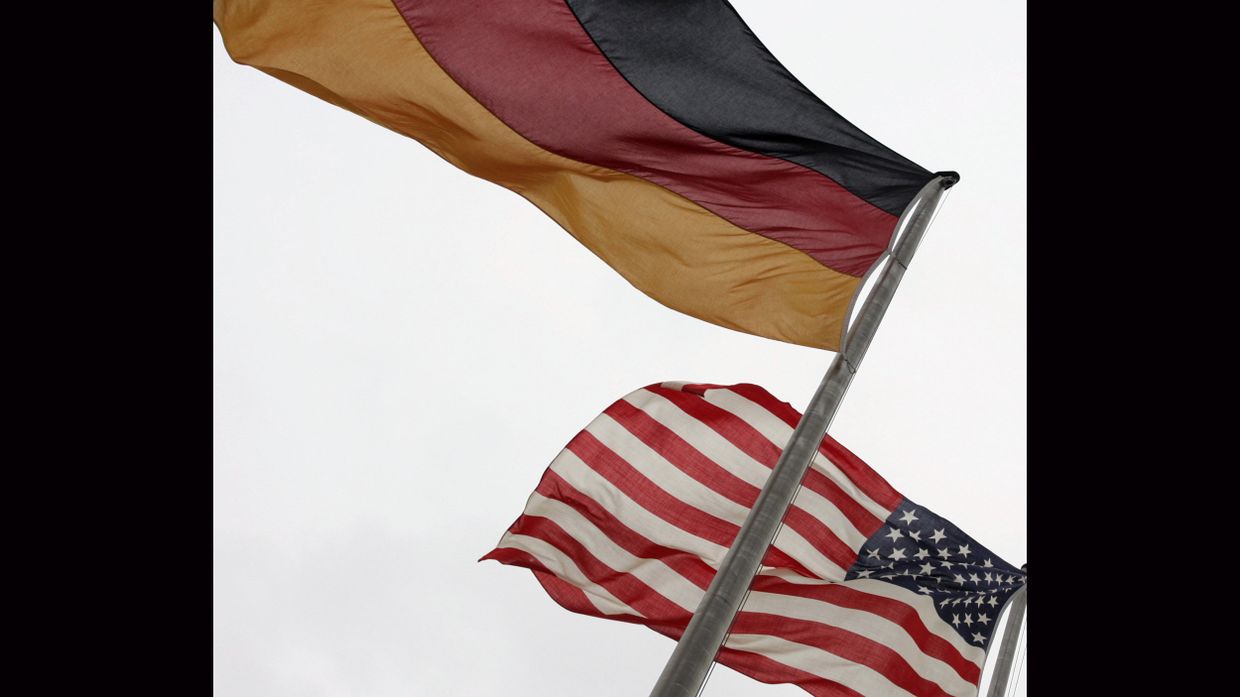 Флаги США и Германии